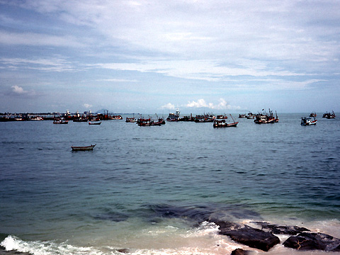 ホアヒン漁船がいっぱいの海岸