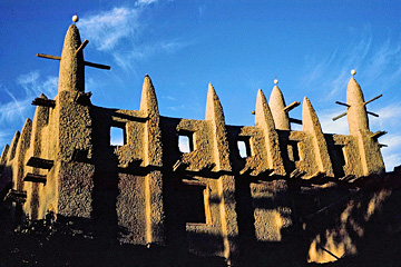 ボゾ族の村のモスク