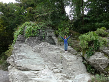 日本最大の甌穴のある岩