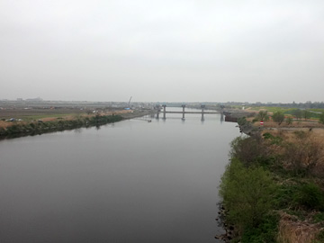 秋ヶ瀬橋から見る荒川