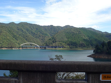中津川と大棚沢橋