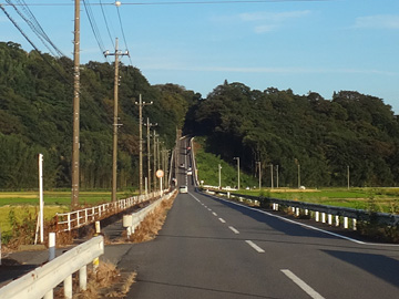 激坂が見える横須賀水道道路