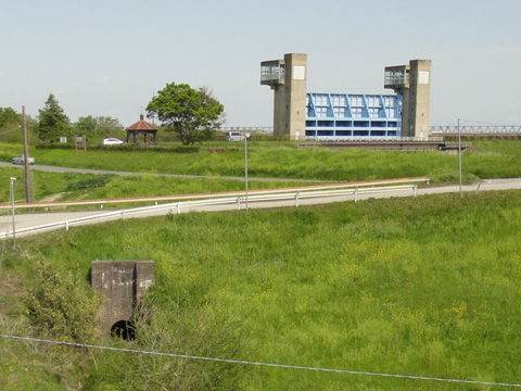 野田樋門と運河水門