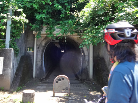 横田トンネル