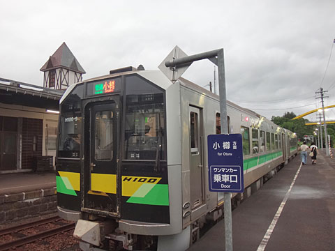 小樽行きのローカル列車