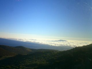 雲海とフアラライ山