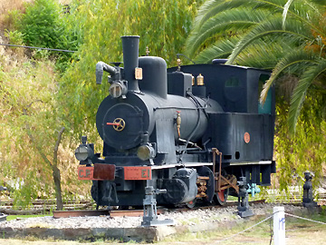 レグア駅に展示されている古い蒸気機関車