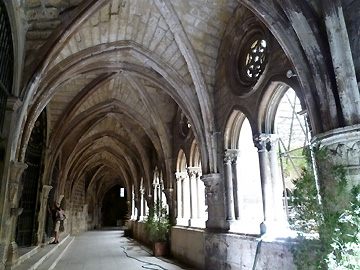 大聖堂のゴシックの回廊