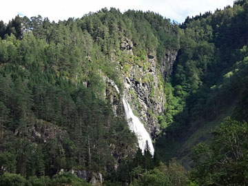スカルヴ滝