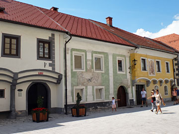 16世紀の建物が連なる