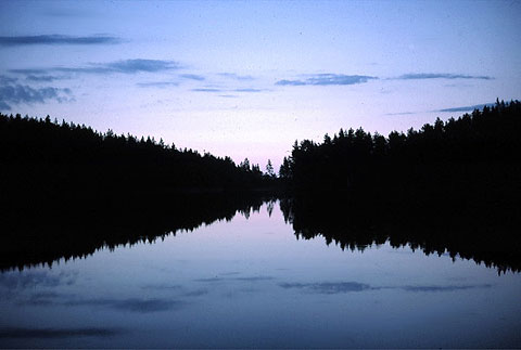 フィンランド湖水地方の白夜