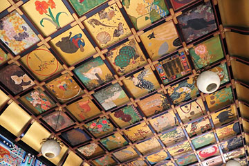 立江寺本堂の絵天井
