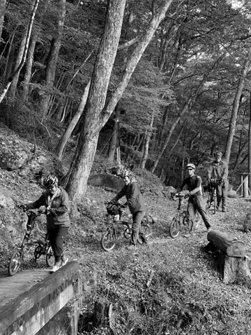 担ぎ川渡り古道（2022年10月）