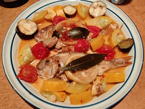 白身魚と夏野菜のワイン蒸し