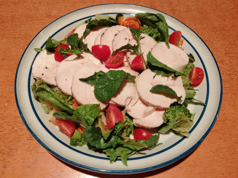 厚切り鶏ハムサラダ