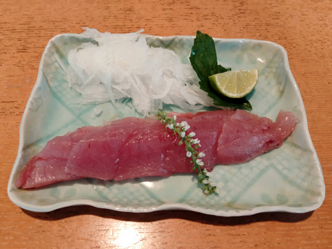 スマガツオの刺身