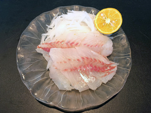 ホウセキキントキの刺身