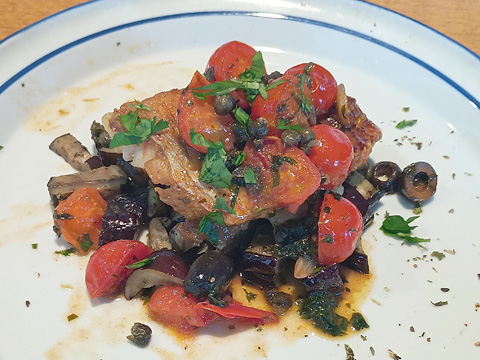 白身魚のポワレ　地中海風