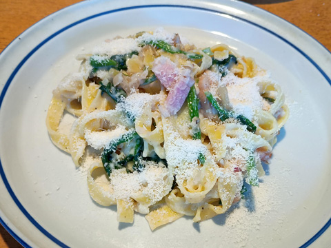 海老とほうれん草のクリームソース・パスタ