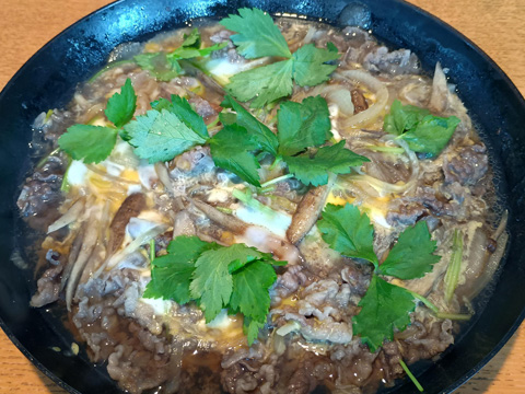 牛肉と新ごぼうの卵とじ