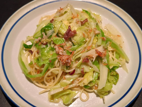 春キャベツとアンチョビのパスタ