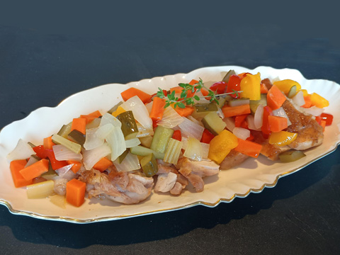 鶏もも肉のソテー　ピクルスソース