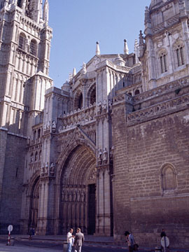 大聖堂の正面入口