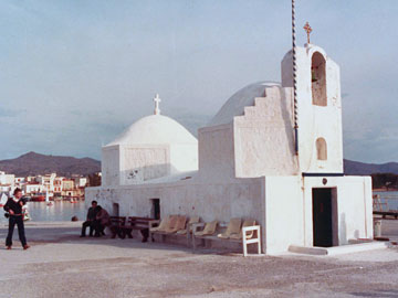エギナ島の教会