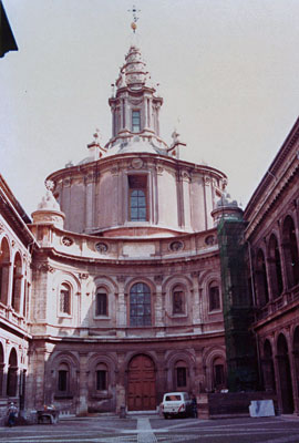 サンティーヴォ・デッラ・サピエンツァ聖堂
