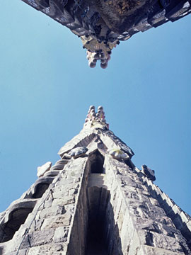 ２つの塔の先端