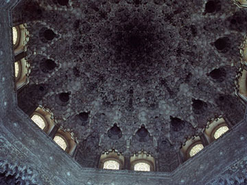 二姉妹の間の天井