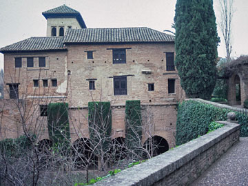 パルタル宮へ向かう