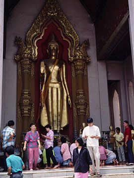 プラ・パトム・チェディの仏像