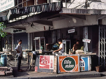 準備を始める屋台