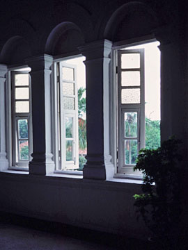 廊下の窓