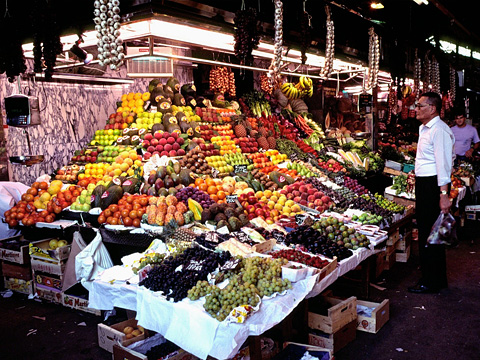サン・ホセ市場の果物屋