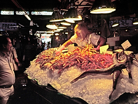 サン・ホセ市場の魚屋