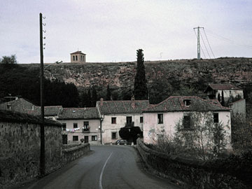 エレスマ川を渡る橋