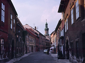 街並みと火の見の塔