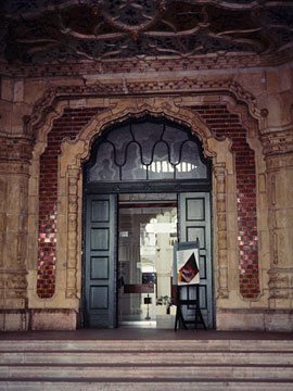 工芸美術館のエントランス