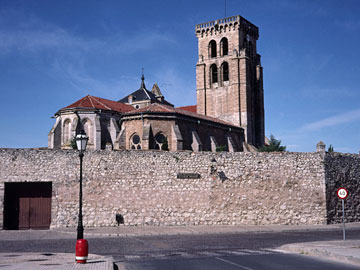 通りから見たウエルガス修道院