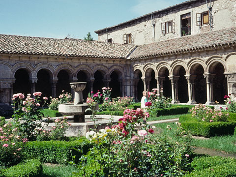 ロマネスクの回廊