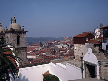 サン・ロウレンソ教会の塔