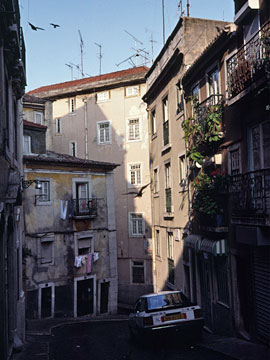 迷路のような路地