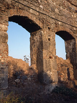 サン・ラサロ水道橋のアーチ