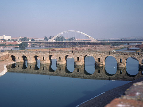 ローマ橋とルシタニア橋