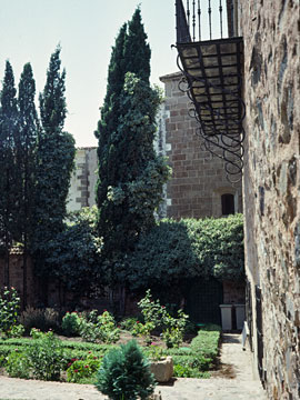 カルバハル邸の中庭