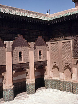 ２階から眺めるパティオ