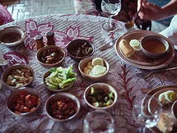 豆スープと野菜
