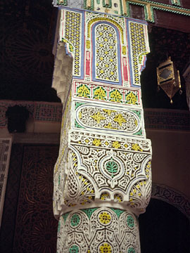 柱の装飾